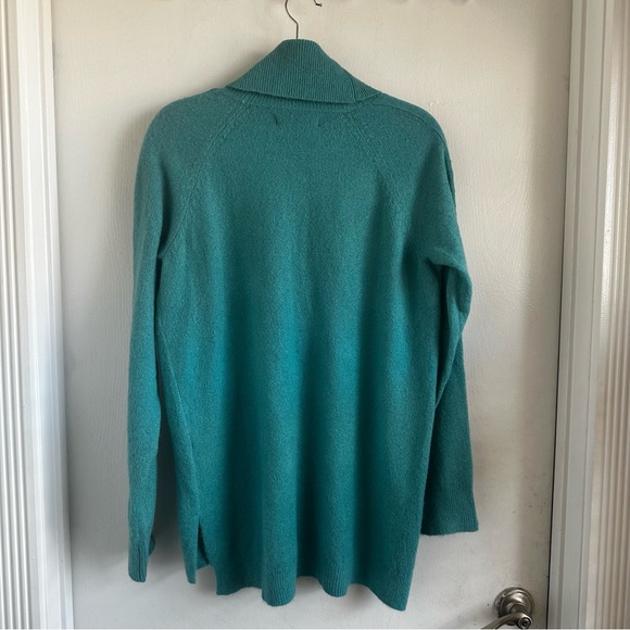 Apt. 9 Soft Teal Cowl Neck Women’s Sweater w Button Accents Size M NWT - Picture 6 of 9